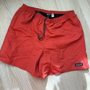 Patagonia Men’s Baggies Shorts 5” in Pimento Red